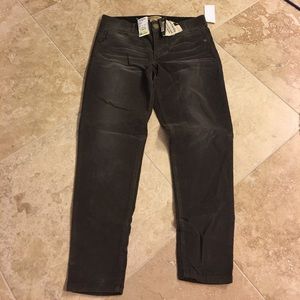 Democracy nwt size 8 gray cords