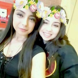 Meet your Posher, Crystal