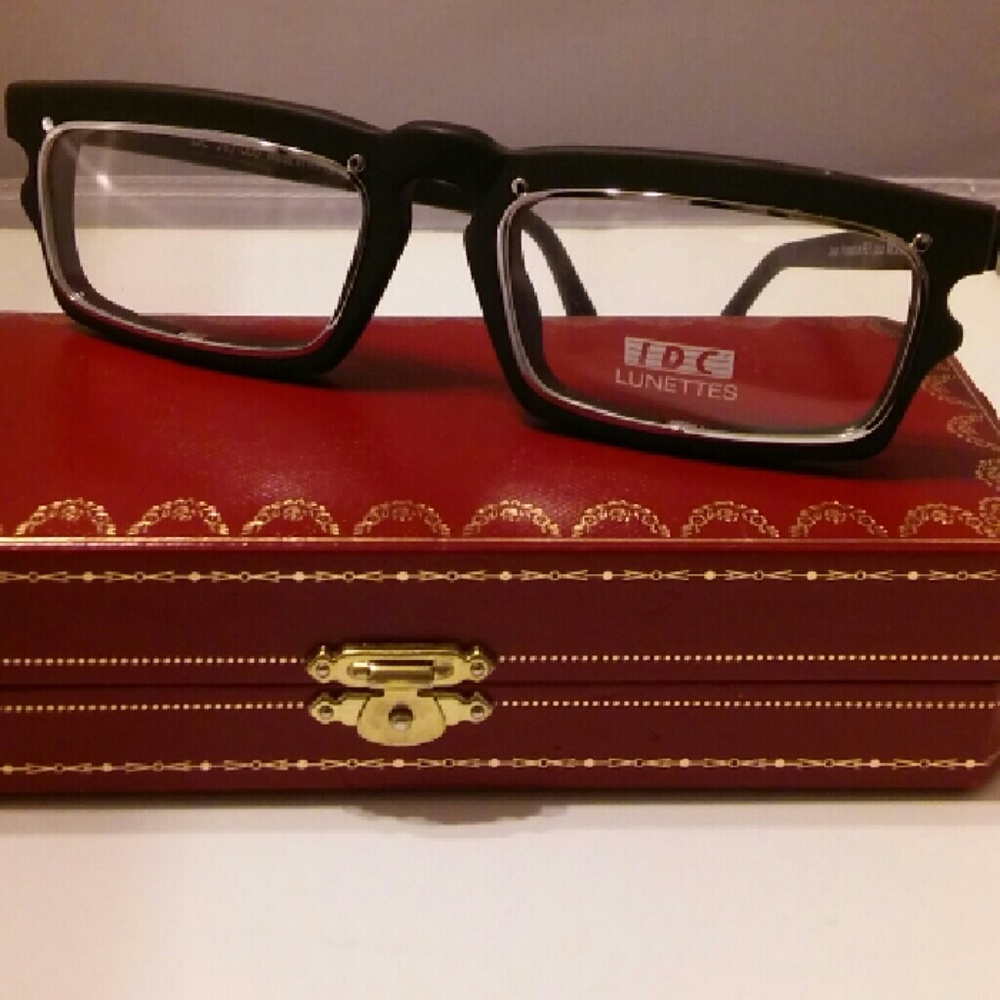 Mens IDC PLATINUM AND MATTE BLACK FINISH, !!