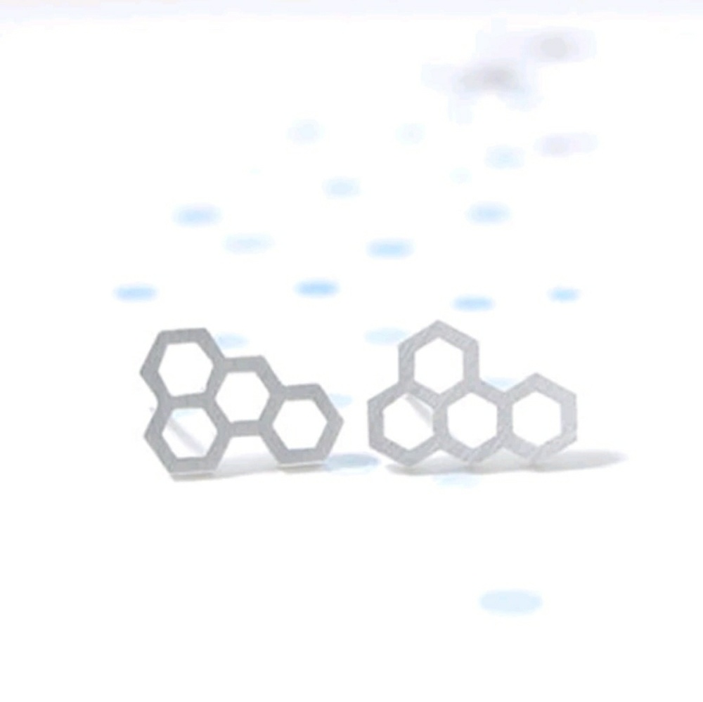 🍁 3 for $15 Silver honeycomb stud earrings studs