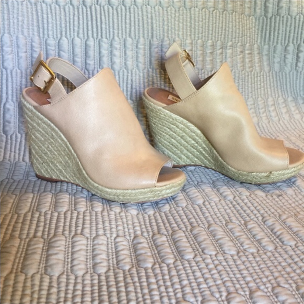 Summer tan wedges