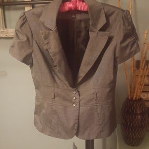 Short sleeve blazer