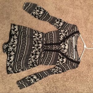 Patterned romper size xs