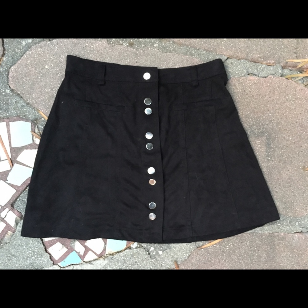 Black faux-suede Zara skirt with silver buttons