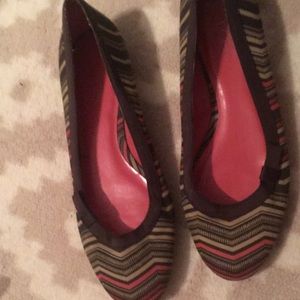 Barley used Ann Taylor Loft flats.