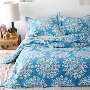 PLUM&BOW Maya Medallion Duvet Cover and Shams