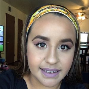 Meet your Posher, Monica