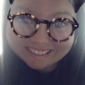 Meet your Posher, Kelly