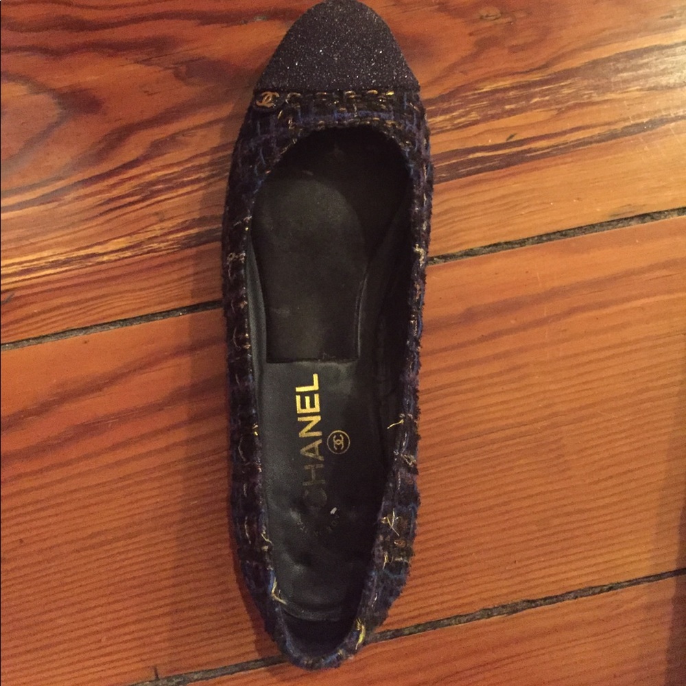 Authentic Chanel tweed flats size 39.5