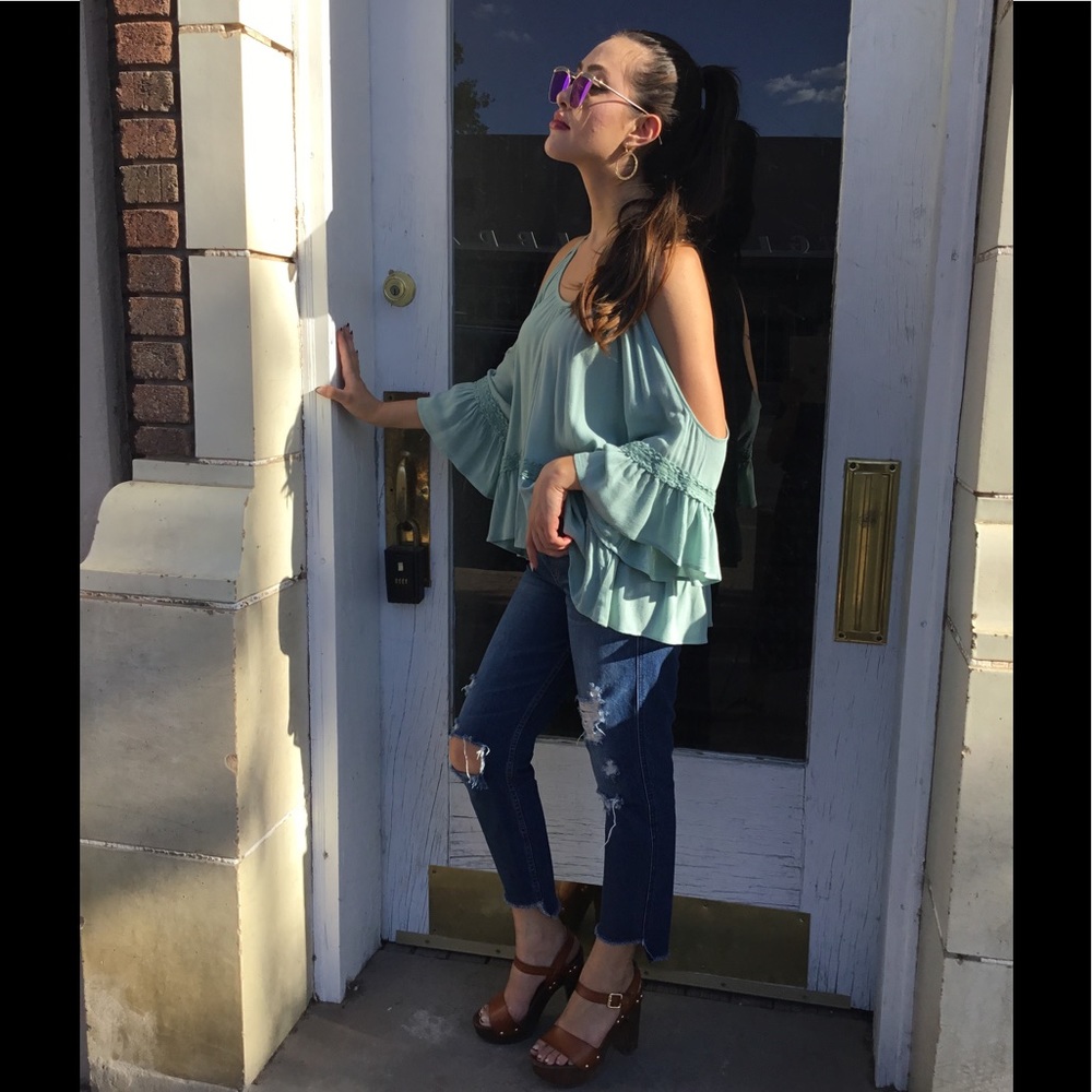 SOLD OUT - Picture 2 of 4