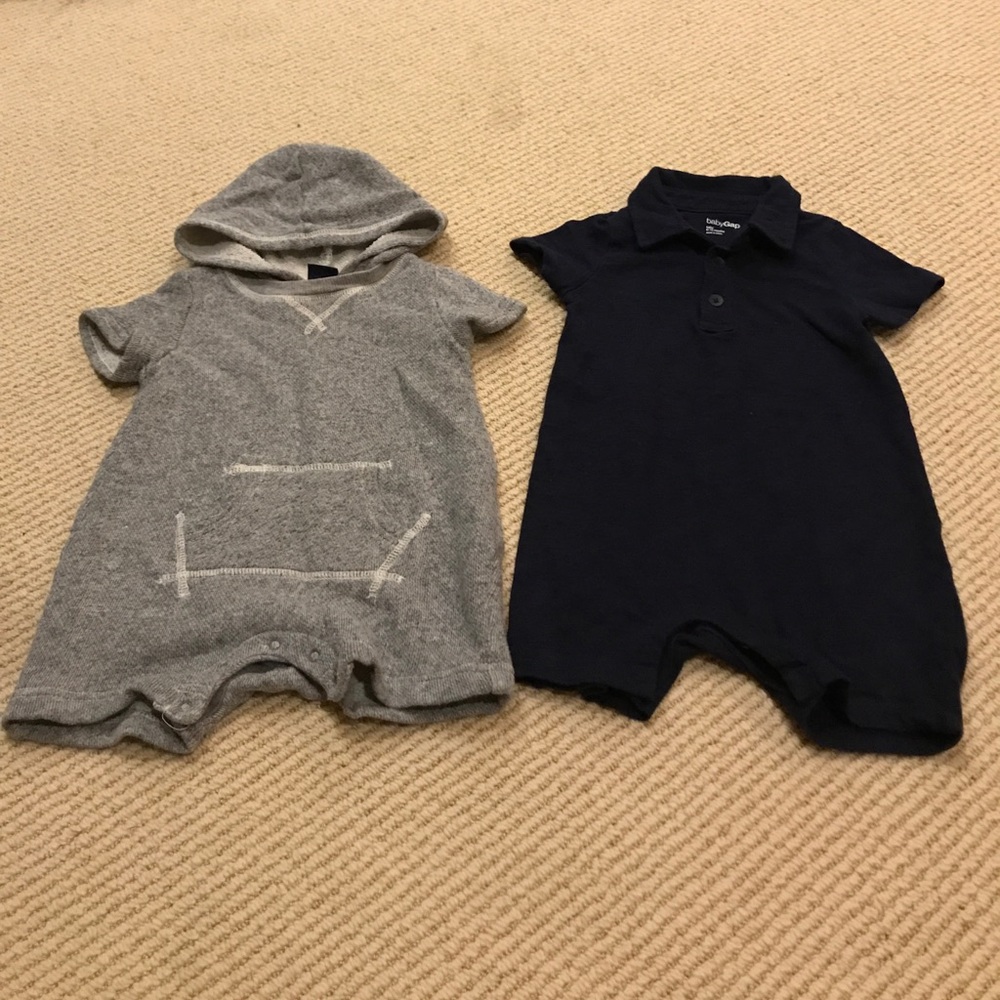 Bundle of two baby GAP onesies - 6/12M.