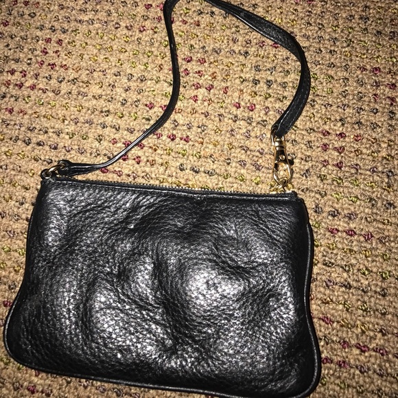 Michael Kors wristlet - Picture 2 of 3