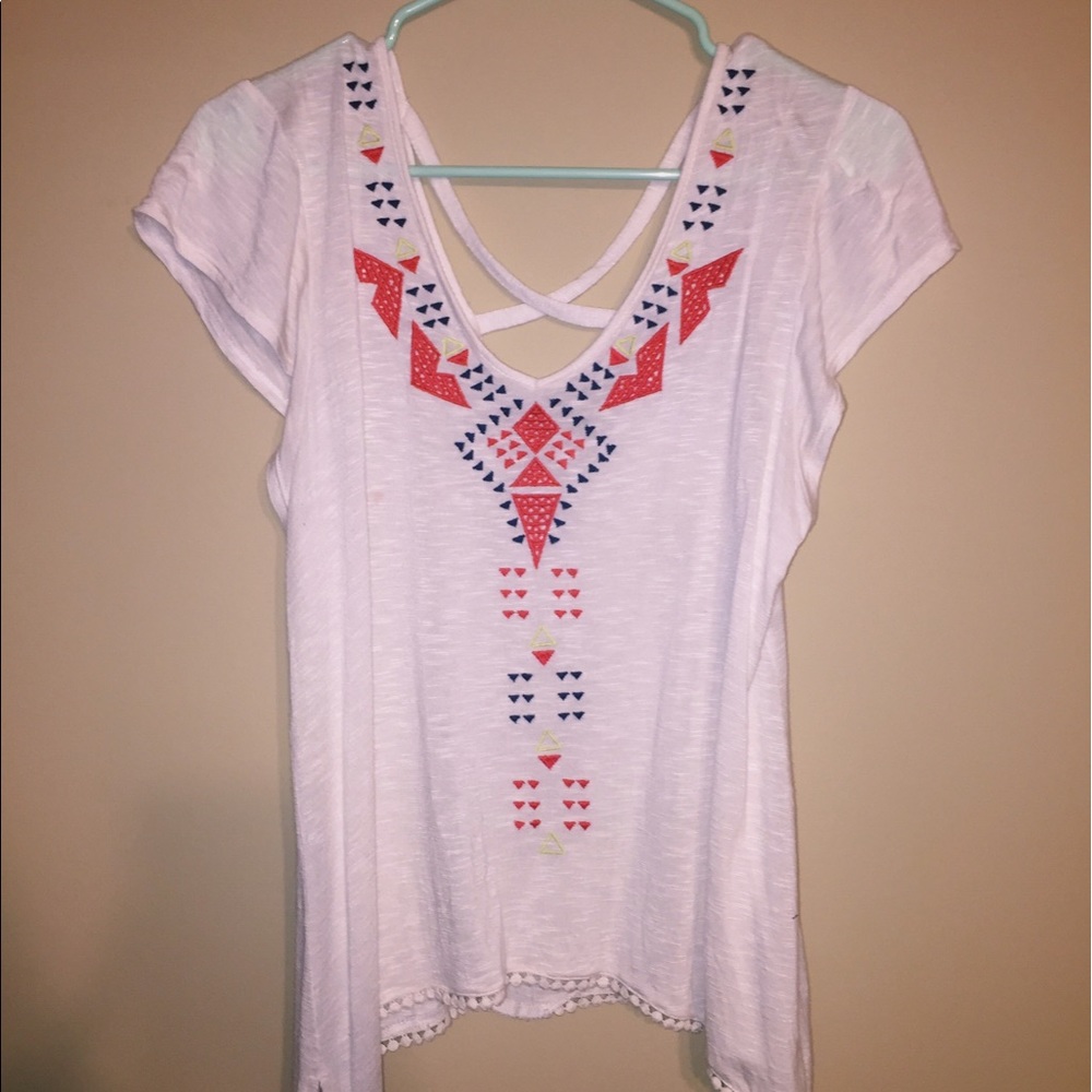 Aztec flowy top with cross cross back!!