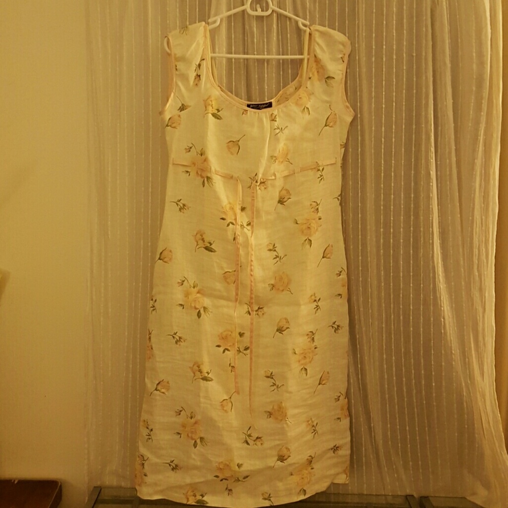 floral Betsey Johnson dress with built-in slip