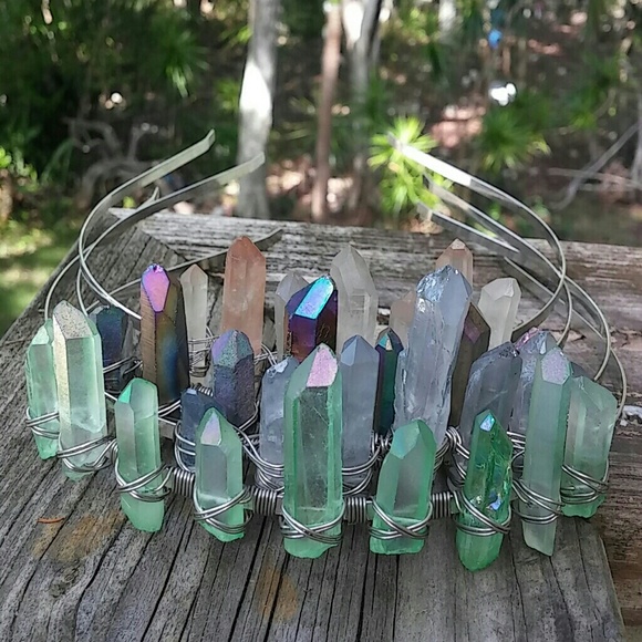 ✨🧚‍♀️ SALE! BOGO 50% OFF CRYSTAL CROWNS 🧚‍♀️✨ - Picture 4 of 11