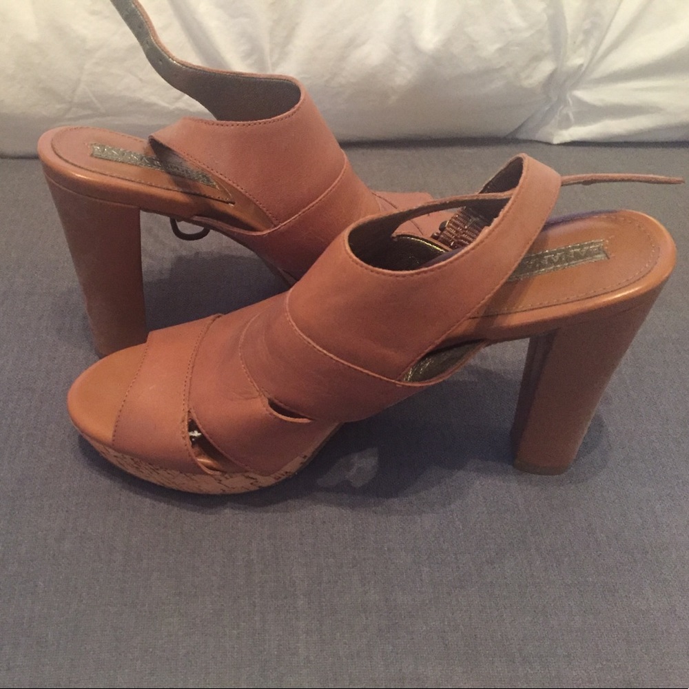Banana Republic cognac heels size 7 - never worn