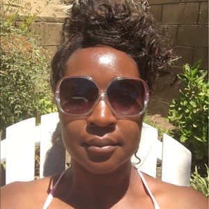 Meet your Posher, Elaina