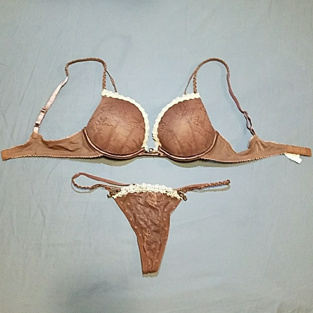 FELINA lingerie 36A & matching thong Medium