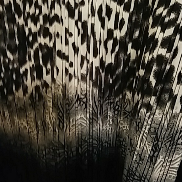 NY&Company  blouse only - Picture 3 of 3