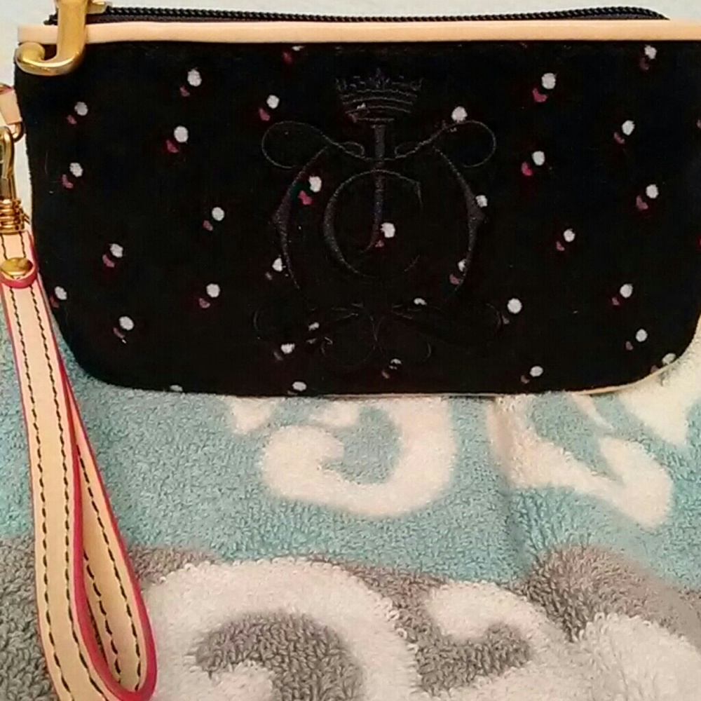 VTG YK Juicy Couture wristlet with a detachable strap