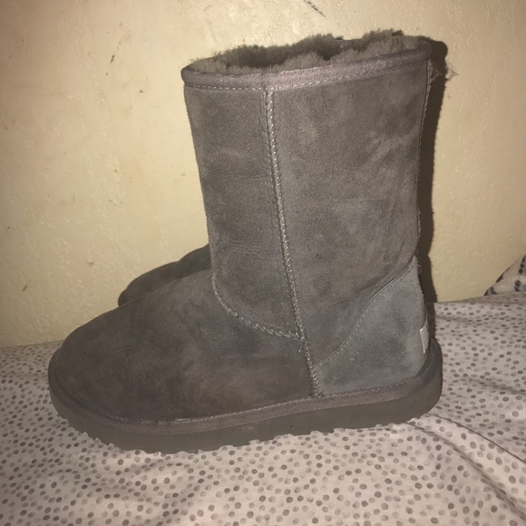 ❌SOLD❌Gray UGG boots - Picture 2 of 6
