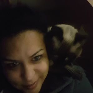 Meet your Posher, Elena