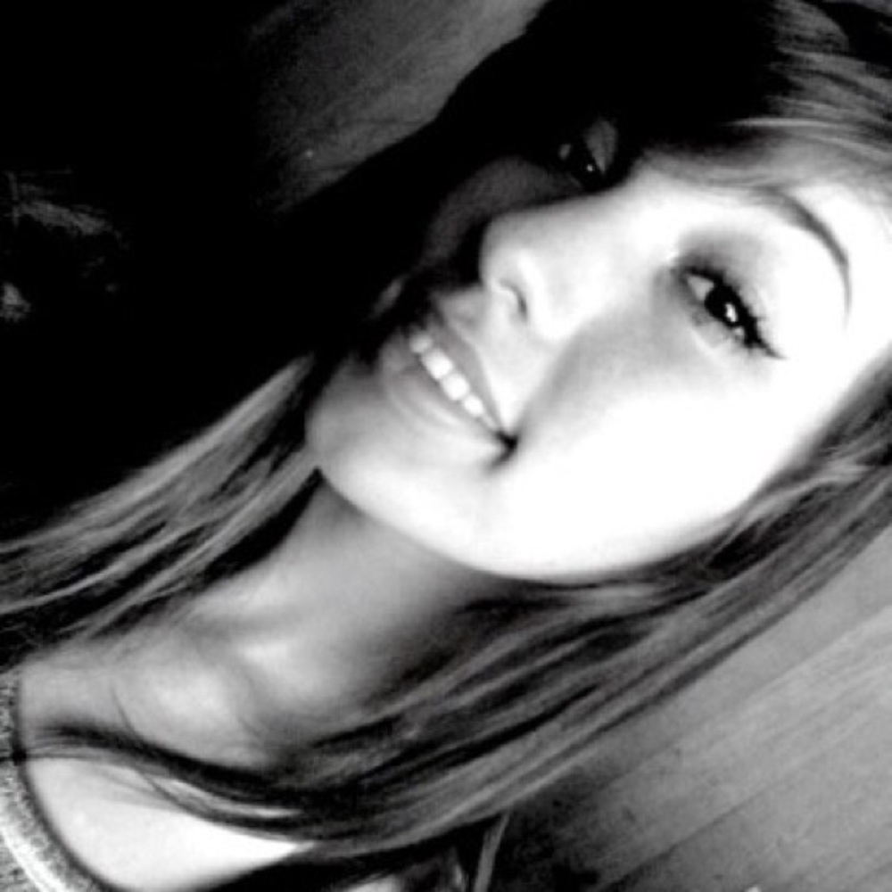 Meet your Posher, Kira