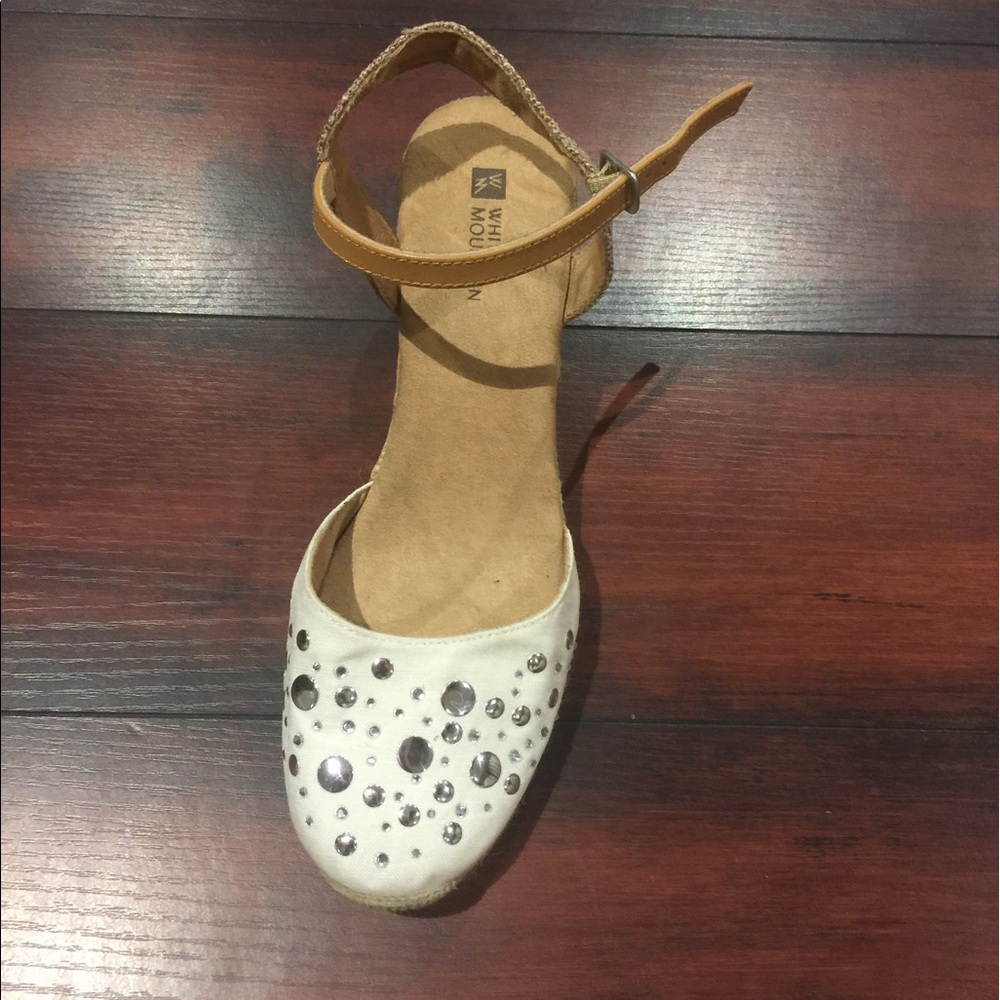 White mountain sandals
