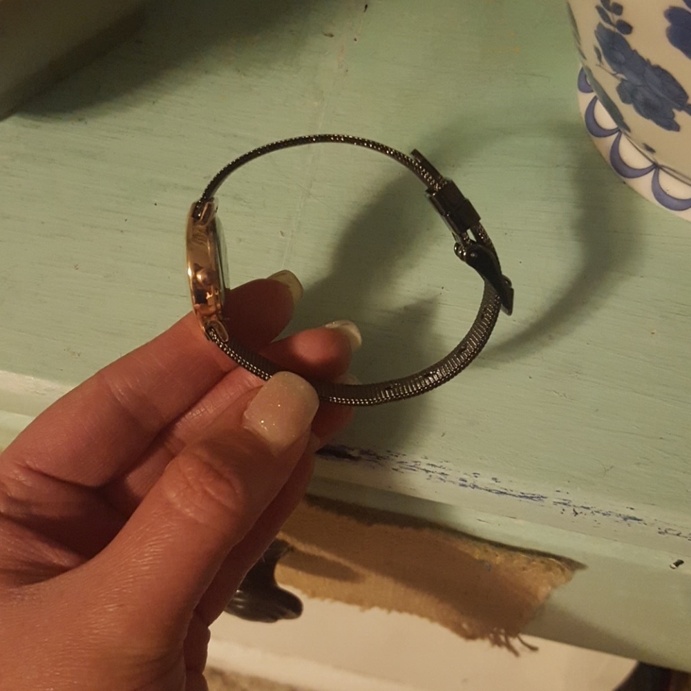 Watch - Picture 2 of 3