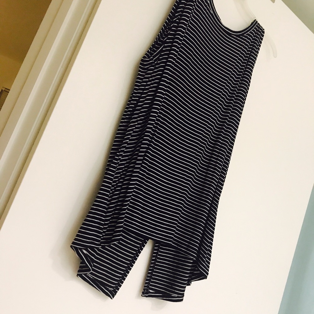XL Old Navy Slit Back Tank