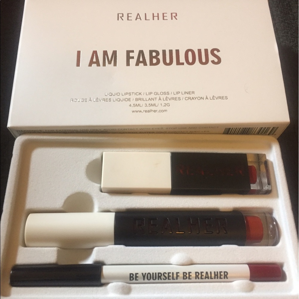 RealHer Lip Kit In Deep Red