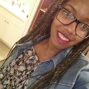 Meet your Posher, Kayla