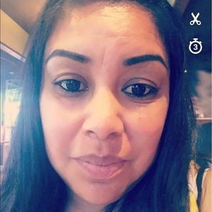 Meet your Posher, Deborah