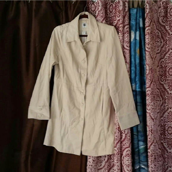GAP Jackets & Blazers - Beige Canvas Trench Coat GAP Jackets & Blazers - Beige Canvas Trench Coat
