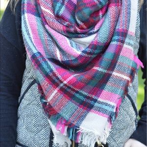 Bourbon & Boots Oversized Plaid Blanket Scarf