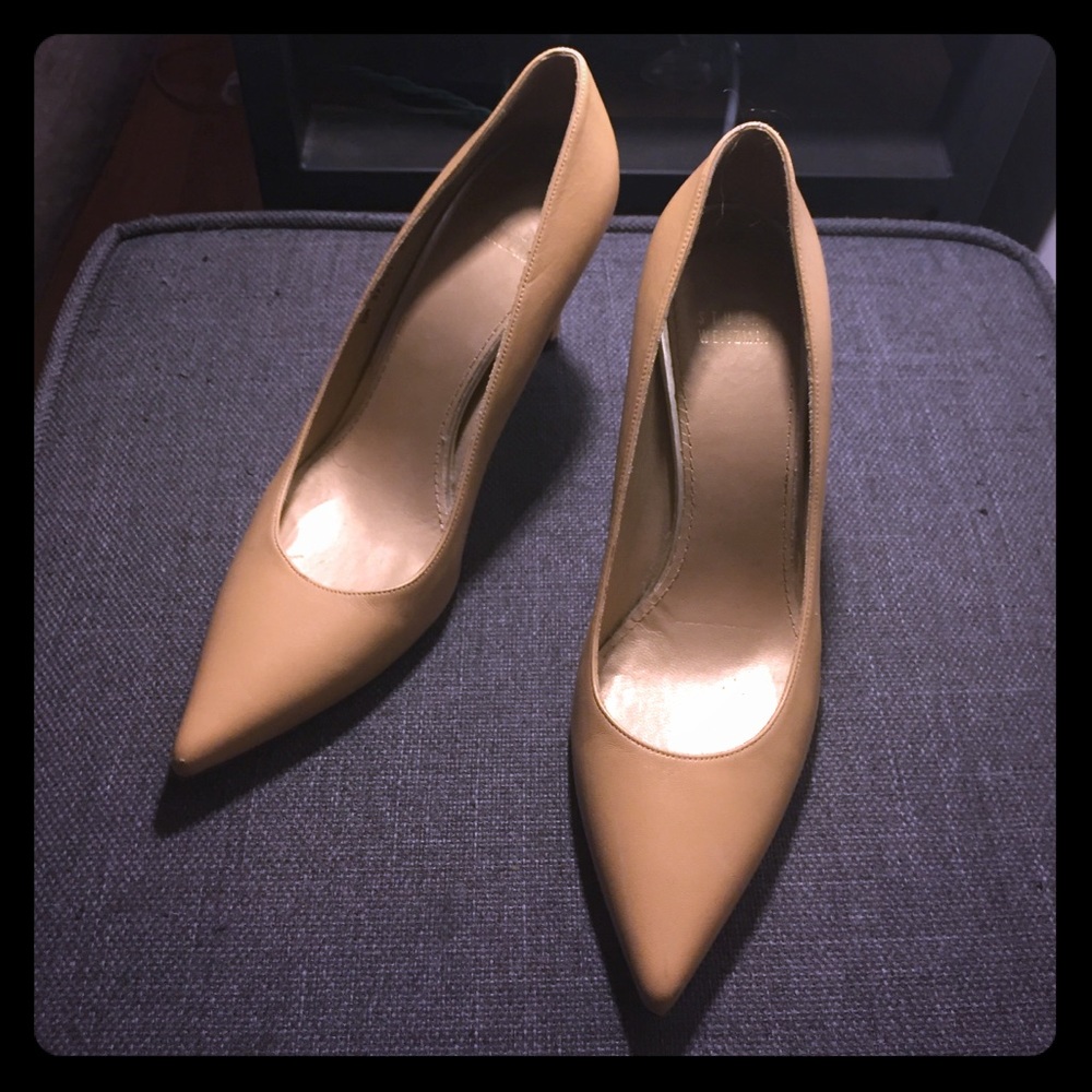 Stuart weitzman nude pumps 8.5 medium