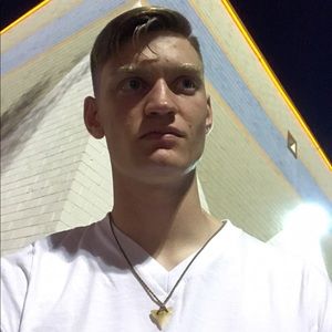 Meet your Posher, Aaron