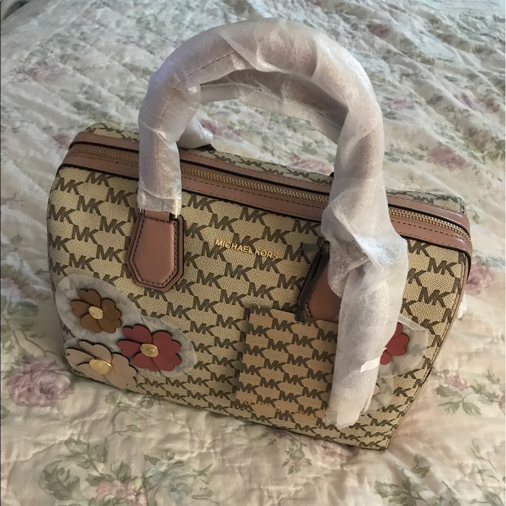 Michael Kors Flora Excellent condition