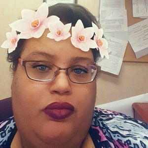 Meet your Posher, Adrianne