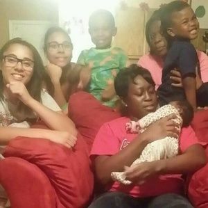 Meet your Posher, Latisha