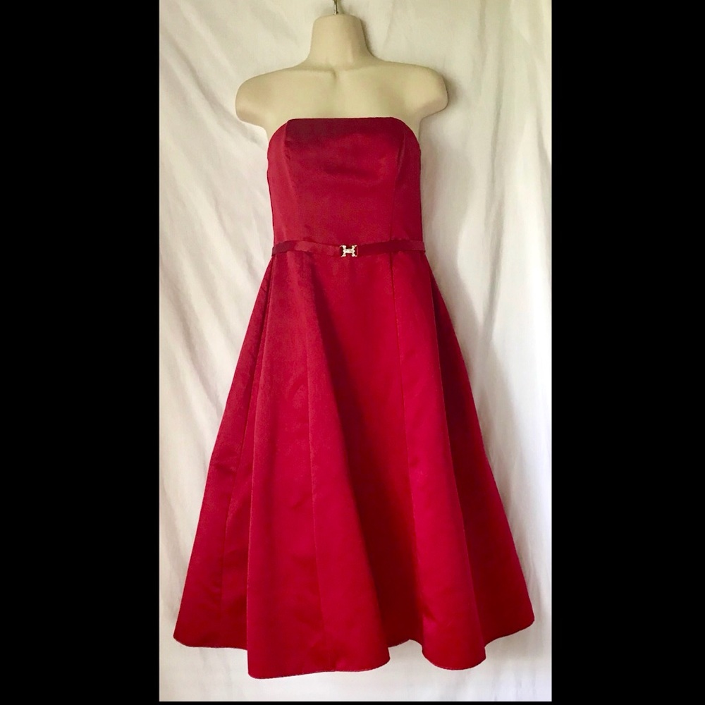 Prom! Formal Sexy Strapless Red Satin Dress