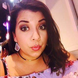 Meet your Posher, Marissa