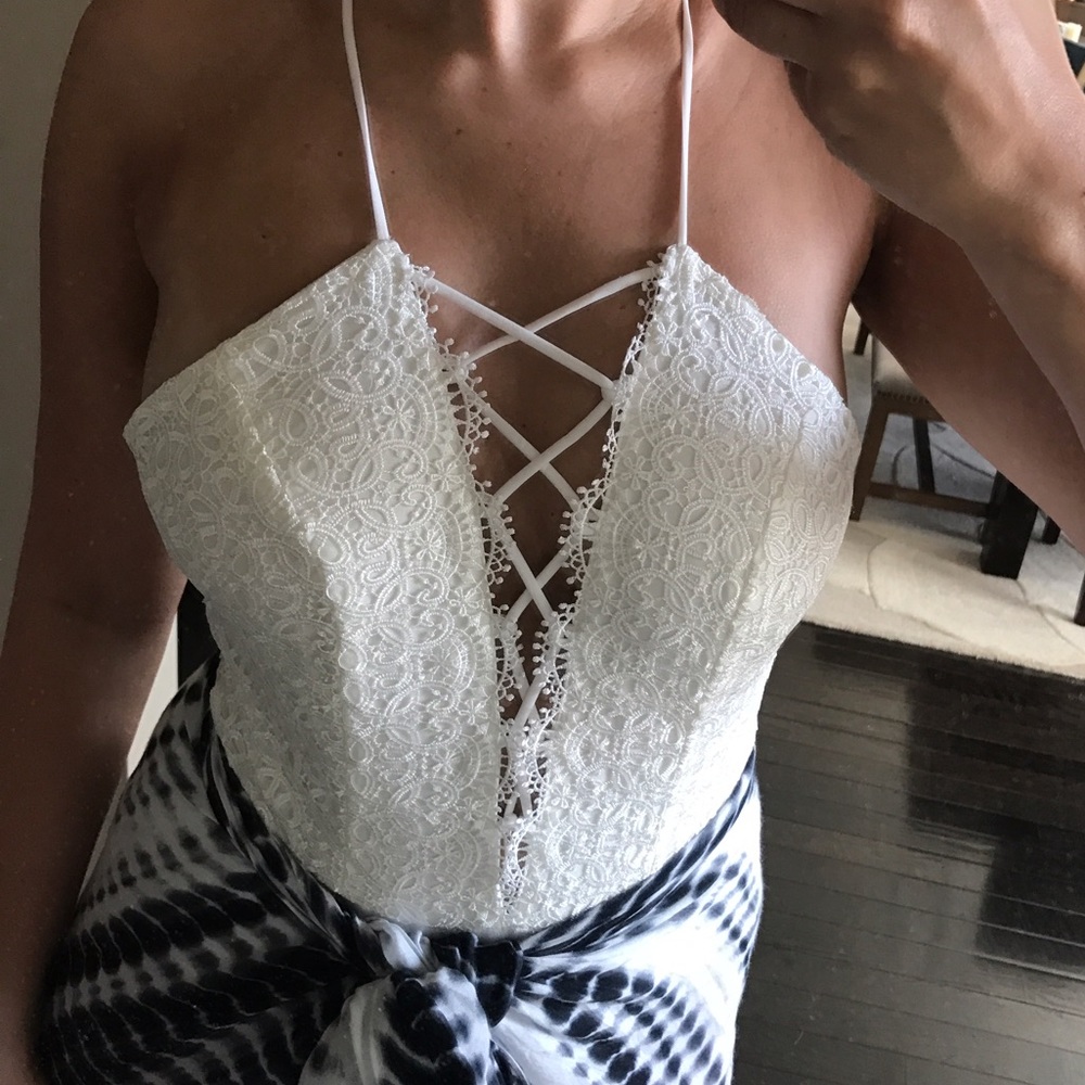 Lace me up bodysuit - Picture 3 of 7