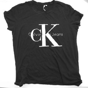 Black Calvin Klein short sleeve tee