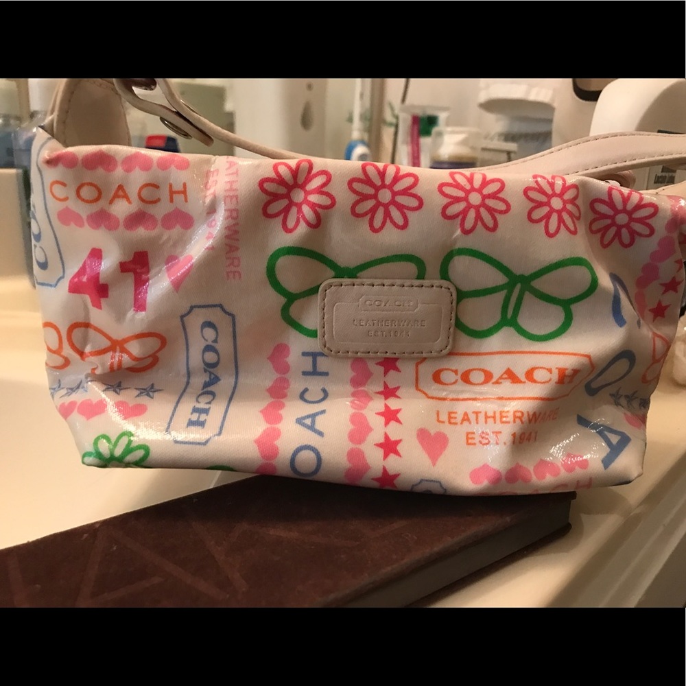 FINAL SALE‼️Coach small makeup bag