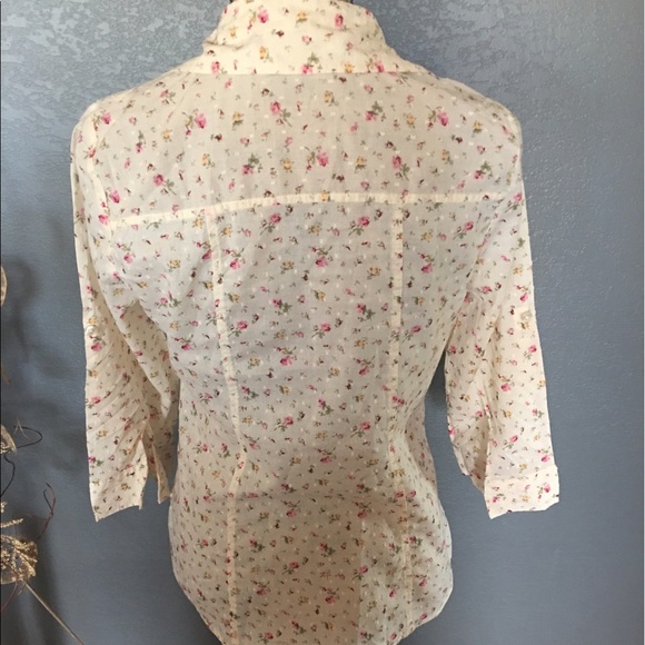 ⭕️ANA Blouse🌷Small Rose Pattern - Picture 2 of 6