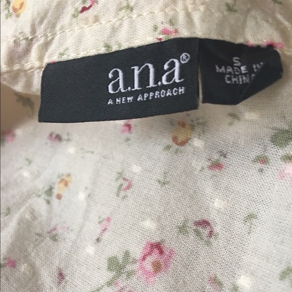 ⭕️ANA Blouse🌷Small Rose Pattern - Picture 5 of 6