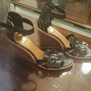 DV Dolce Vita Cho wedge