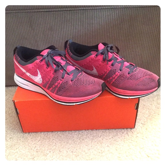 nike flyknit trainer mens pink