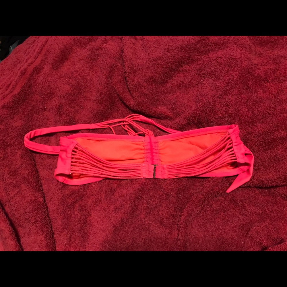 Red bikini top - Picture 2 of 2